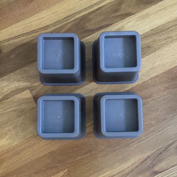 Adjustable Furniture Risers - Picture 5 of 12